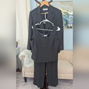 3 pieces TAHARI Arthur S.Levine Gray Set Woman's Size 12 Never Worn